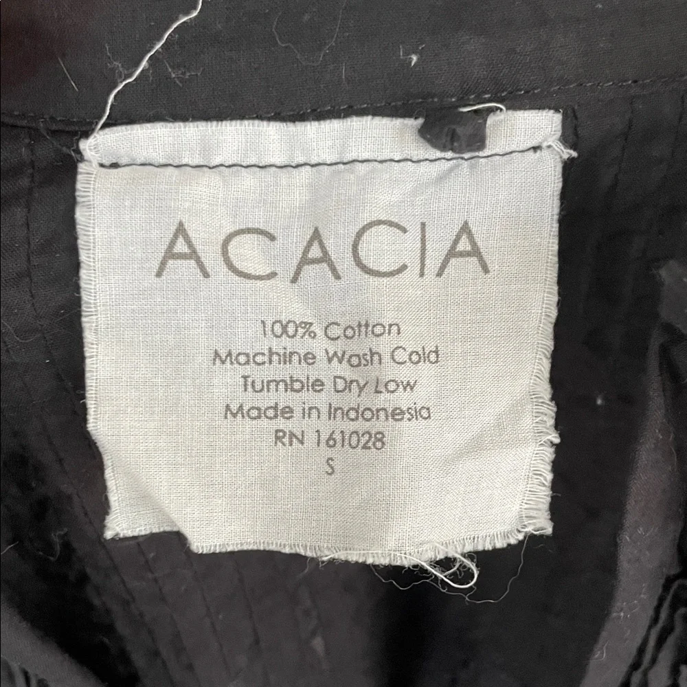 Acacia Elegant Black Blouse - Picture 2 of 6